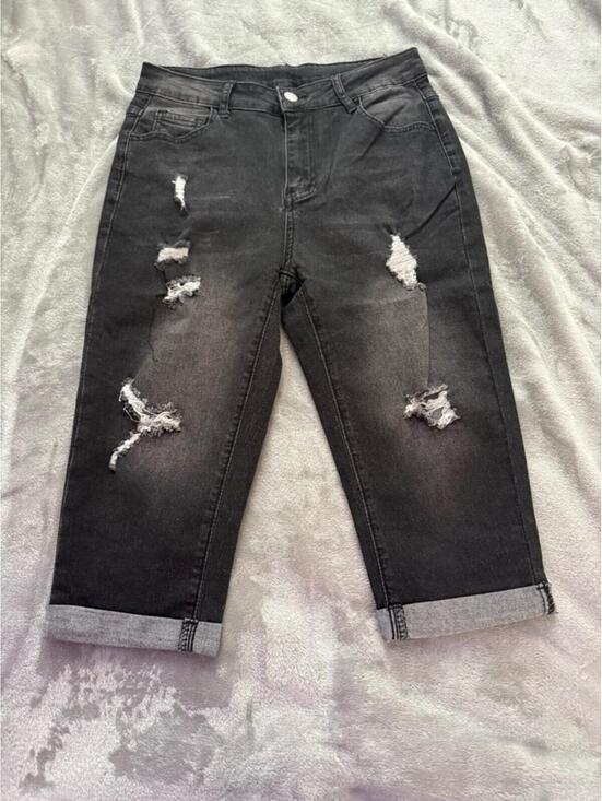 SHEIN Pants - SHEIN Black Distressed Ankle Cropped Jeans